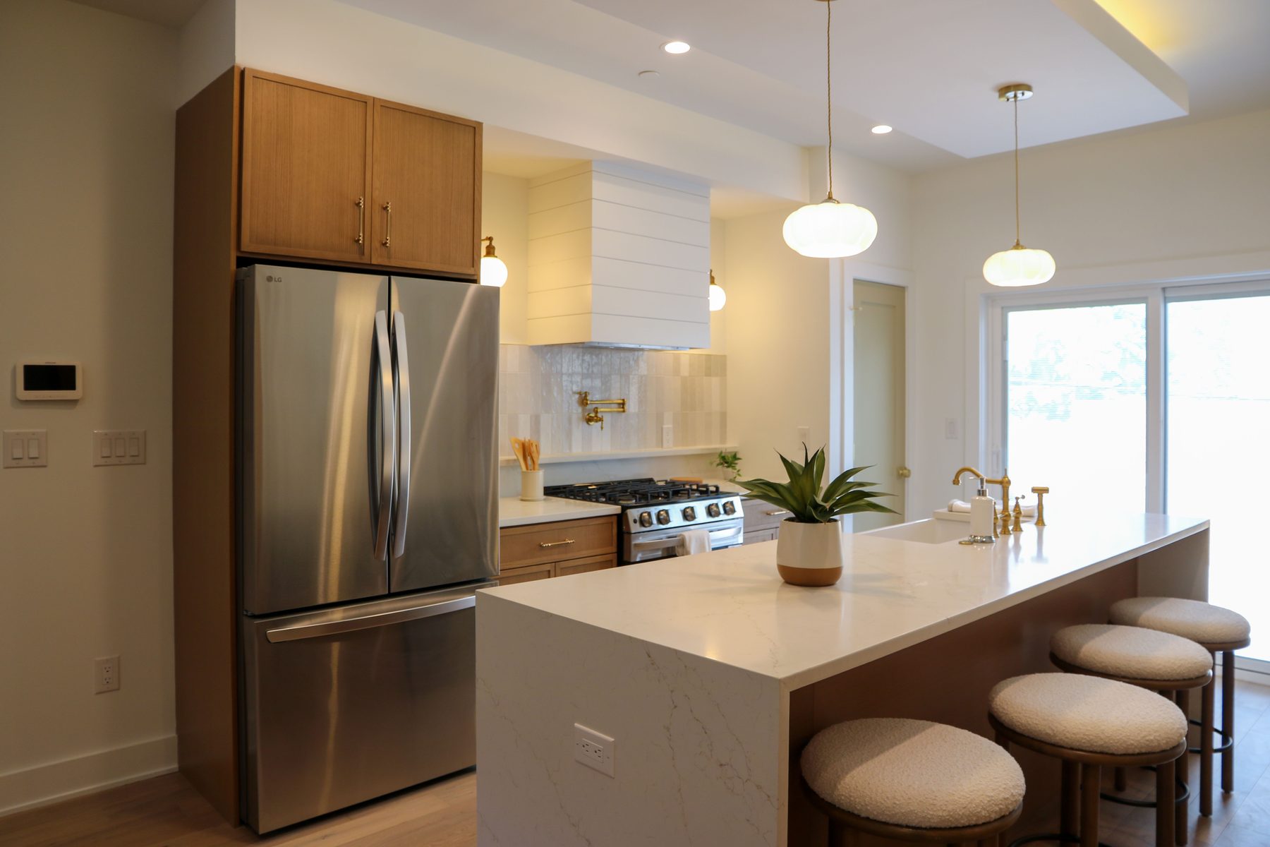 Miffle residence kitchen install by Universal Marble & Granite