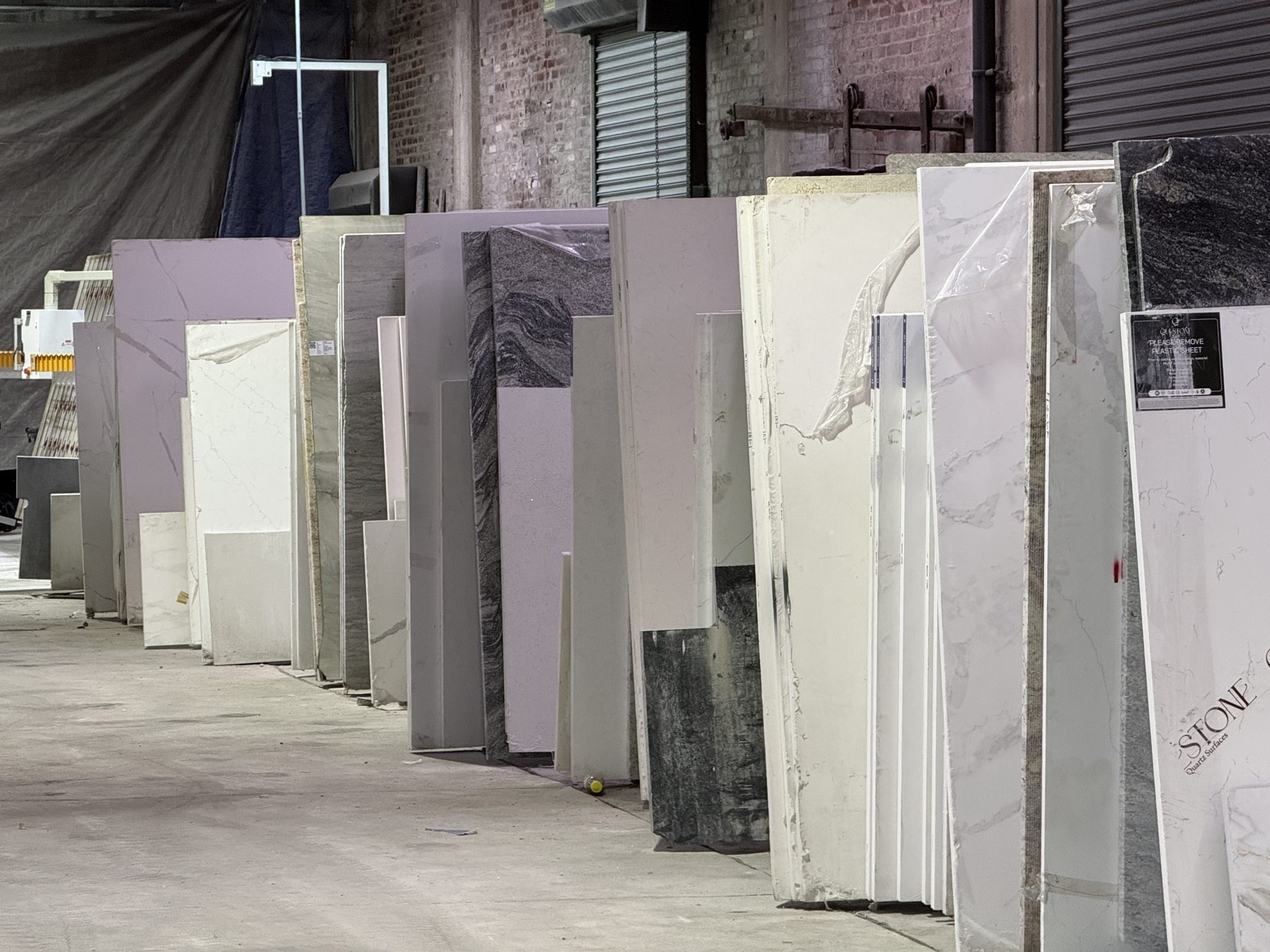 Stone slab selection inside the UMG warehouse