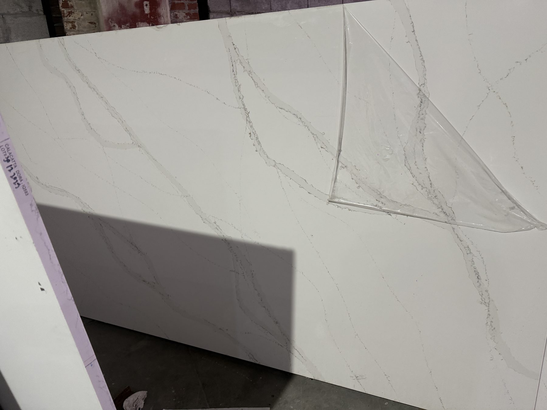 Slab face with reflective polished finish